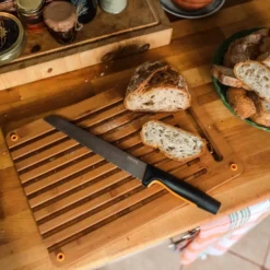 Fiskars FF leipäveitsi 23cm