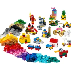 Lego Classic 11021 90 vuotta leikkien lumoissa