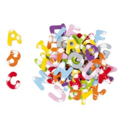 Puiset magneettikirjaimet